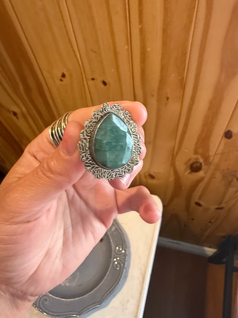 Vintage-Style Teardrop Green Stone Statement Ring